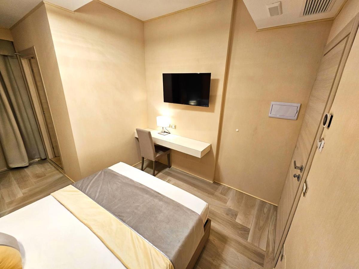 Astoria Supreme - Modern Boutique Suites Lecce Exterior foto